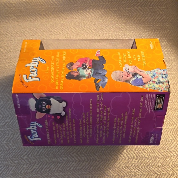 Furby - Picture 3 of 6